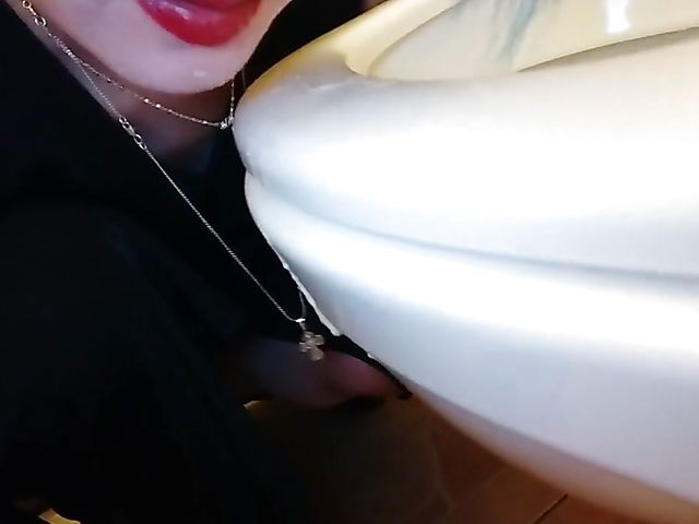 Amateur public pussy flashing and eating off the toilet