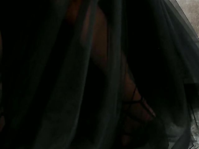 Busty middle-aged pornstar Julia Ann solo finger bang for her fans