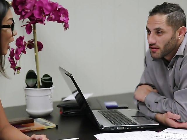 Office fuck with asian slut with glasses Lexi Mansfield