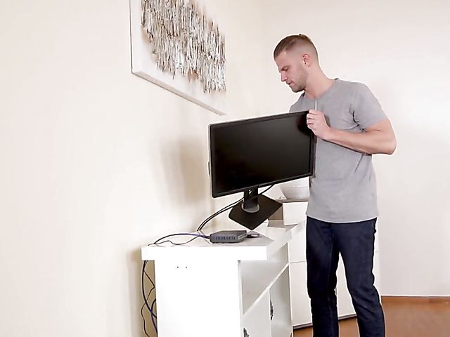 Foot fetish anal in the bathroom with leggy Cherry Kiss