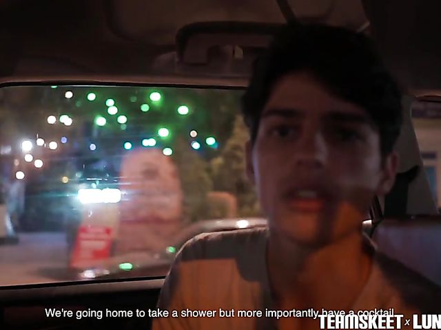 Vietnamese teen Luna X fucking by the sea