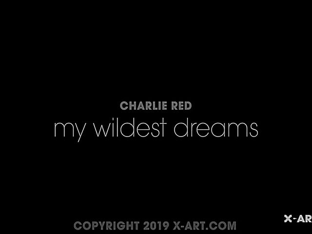 Solo redhead gymnast Charlie Red masturbates after workout