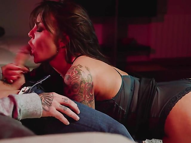 Black stockings blowjob in the evening with MILF Sonia Lion