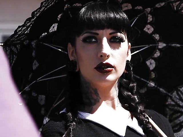 Hardcore sex session with inked up gothic woman Jessie Lee