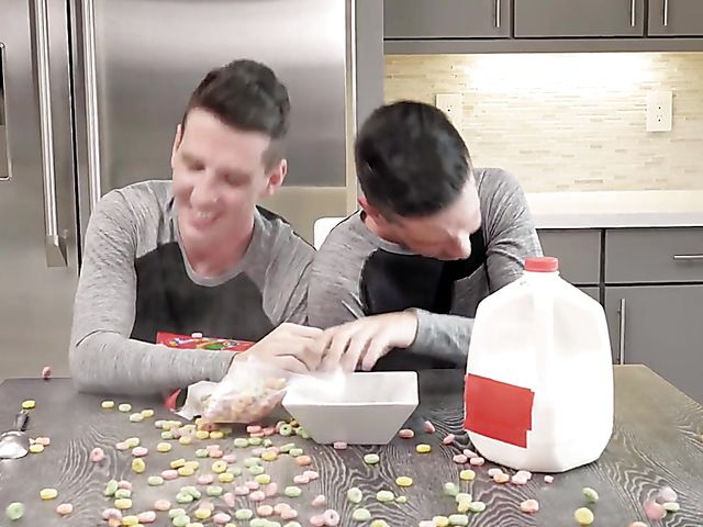 MILF foursome with twin brothers featuring Richelle Ryan and Alana Cruise