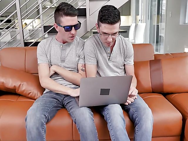 MILF foursome with twin brothers featuring Richelle Ryan and Alana Cruise