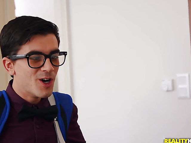 Watch nerd fuck skinny mom Lilu Moon and schoolgirl Mina