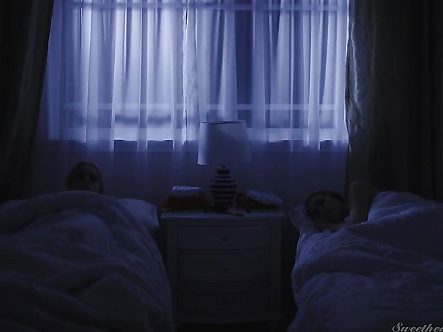 Chloe Cherry and Serene Siren steamy lesbian shower