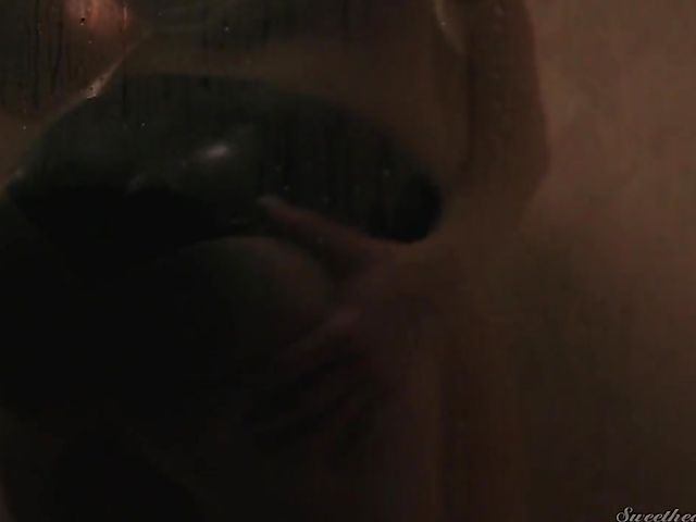 Chloe Cherry and Serene Siren steamy lesbian shower