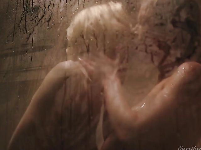 Chloe Cherry and Serene Siren steamy lesbian shower