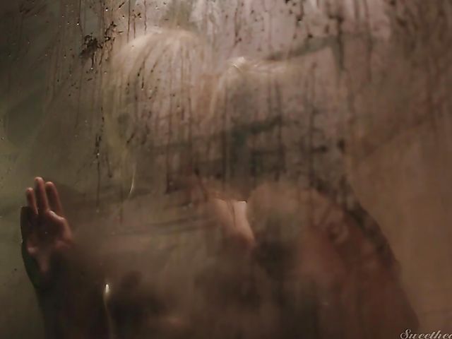 Chloe Cherry and Serene Siren steamy lesbian shower