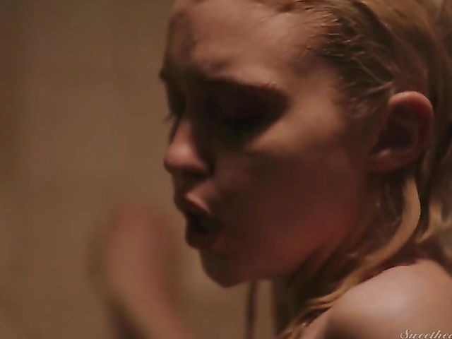 Chloe Cherry and Serene Siren steamy lesbian shower