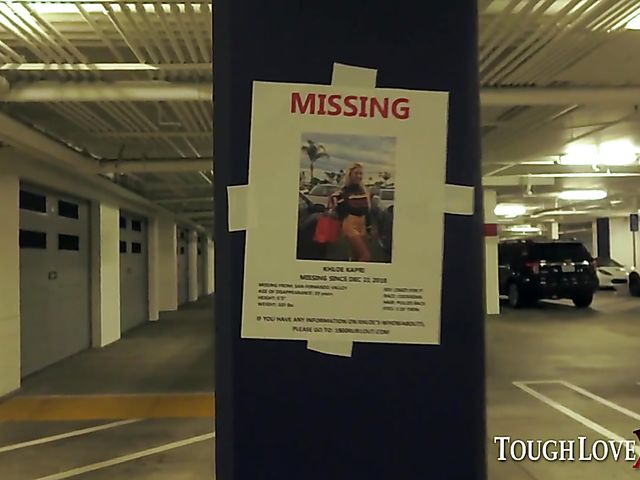 Hardcore fuck with slutty daddy's girl Khloe Kapri