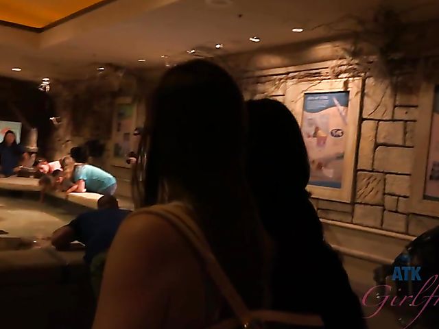 Hairy lesbian girlfriends Simone Delilah and Lara Brookes in Vegas