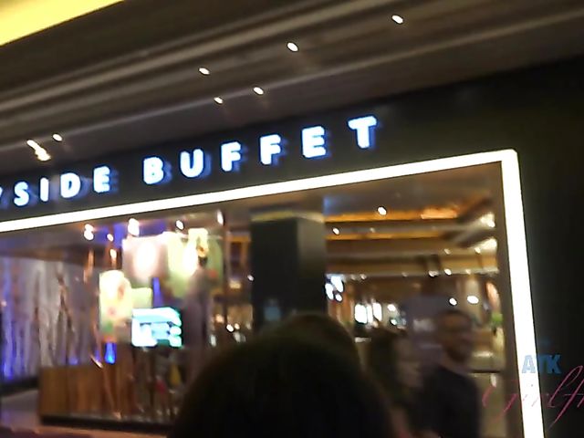 Hairy lesbian girlfriends Simone Delilah and Lara Brookes in Vegas