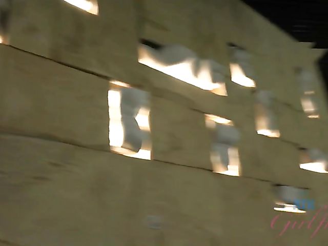 Hairy lesbian girlfriends Simone Delilah and Lara Brookes in Vegas