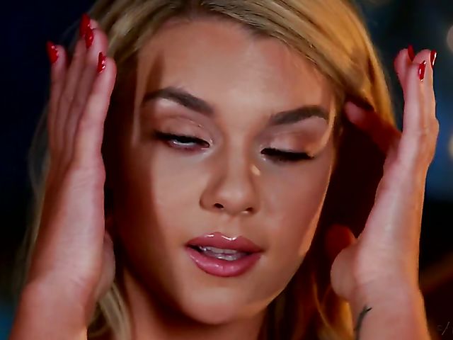 Busty masturbation by the piano with flirty Gabbie Carter