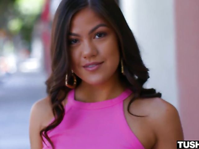 Anal asian girl Kendra Spade gets her exotic ass used