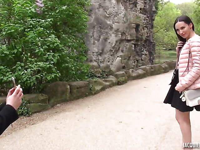 Anal skinny babe Lilu gets assfucked in Paris