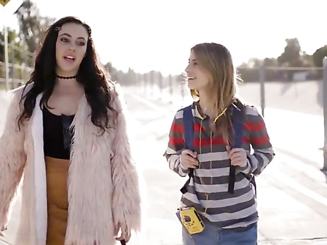 Lesbian young girls story with Kristen Scott and Kendra Spade