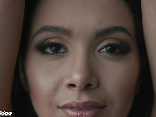 Passionate bondage sex with Aaliyah Hadid and Charles Dera