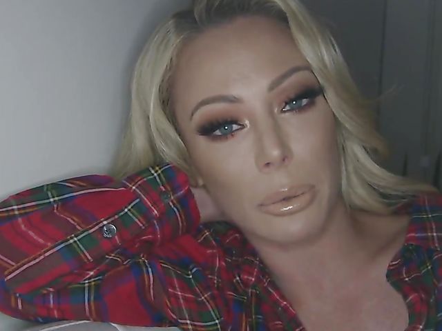 Blue-eyed MILF blonde bombshell Isabelle Deltore is cock hungry