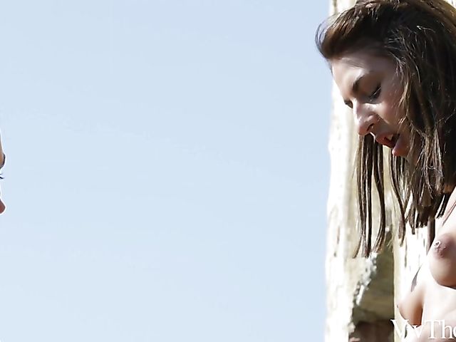 Sarah Cute and Alyssa Reece lesbian summer lust