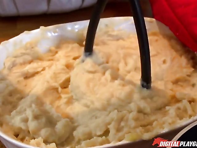 Kitchen threesome with MILF Julia Ann and teen Lily Rader