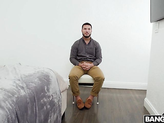 Interracial big ass worship and cuckold fuck with Havana Bleu