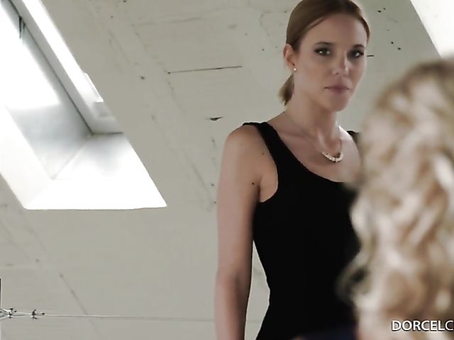 Lesbian stockings beauties Cherry Kiss and Poppy Pleasure