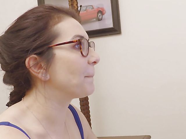 Australian big ass mom Chasey masturbating to porn