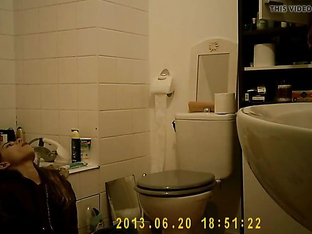 Skinny amateur masturbating in the bathroom