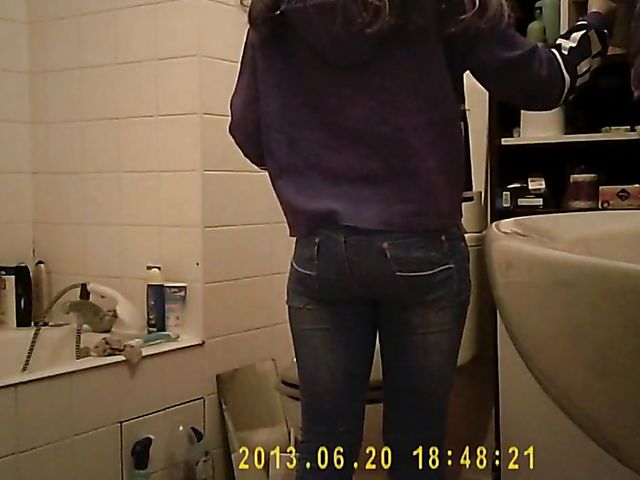 Skinny amateur masturbating in the bathroom