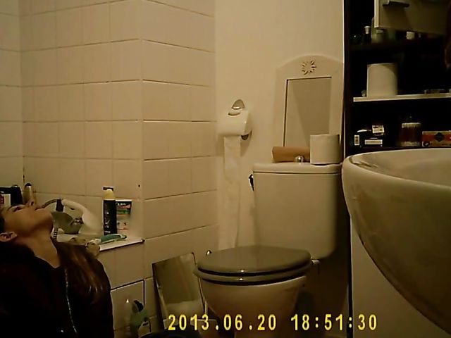 Skinny amateur masturbating in the bathroom