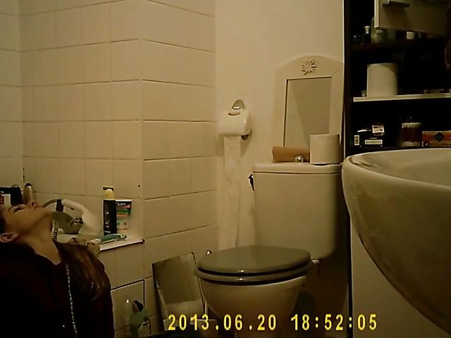 Skinny amateur masturbating in the bathroom