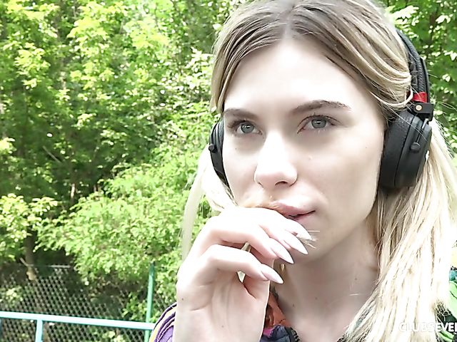 Public outdoor masturbation to music with Milena Devi