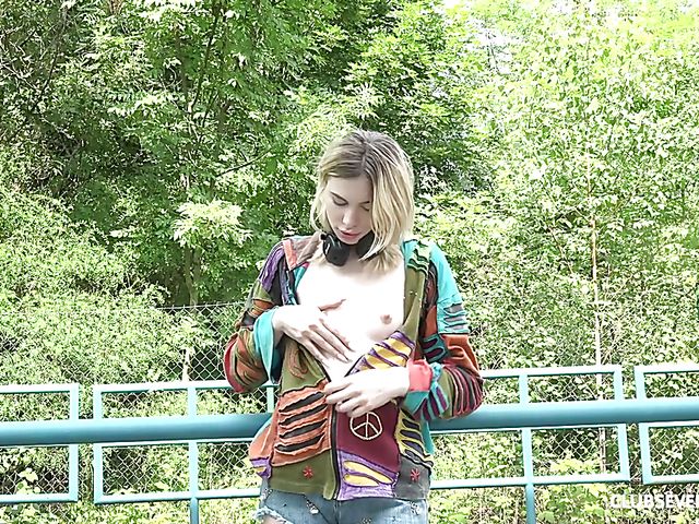 Public outdoor masturbation to music with Milena Devi