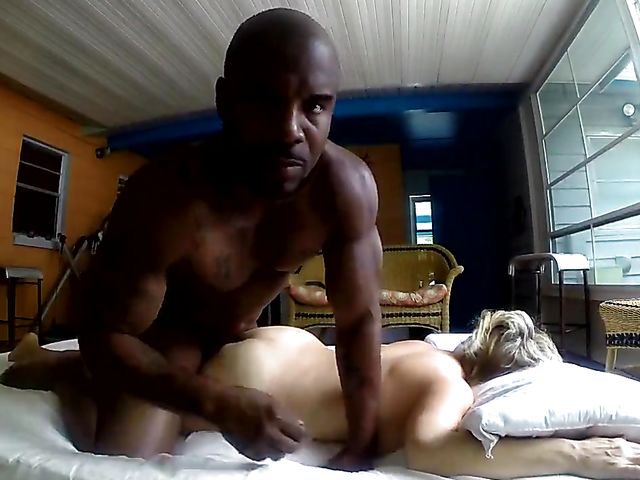 Amateur mom interracial sextape with her black lover