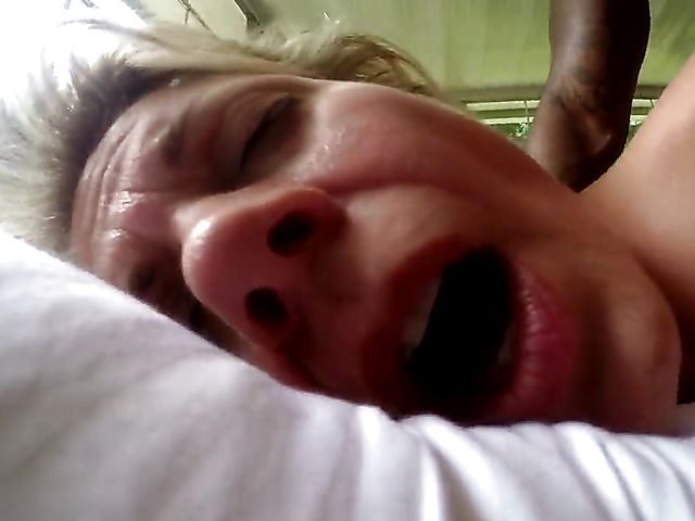 Amateur mom interracial sextape with her black lover