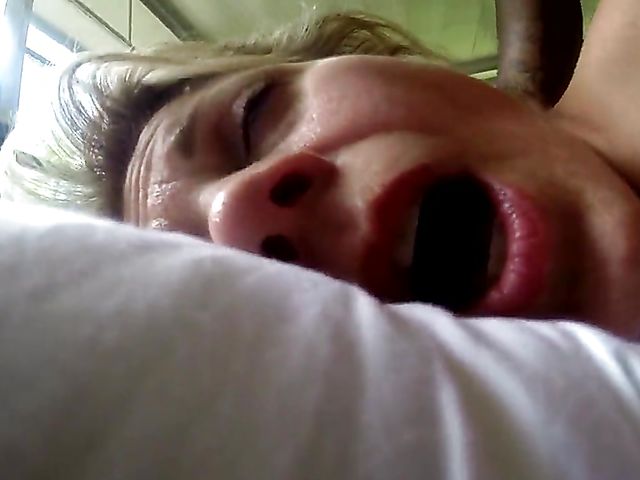 Amateur mom interracial sextape with her black lover