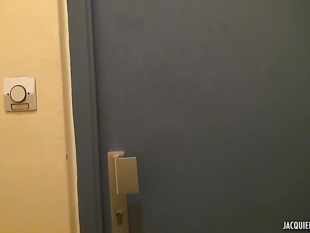 Hot French threesome with elegant Jessica