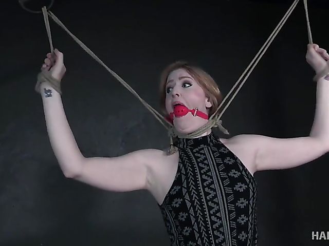 Hard tied slave with a pale big ass Sonia Harcourt