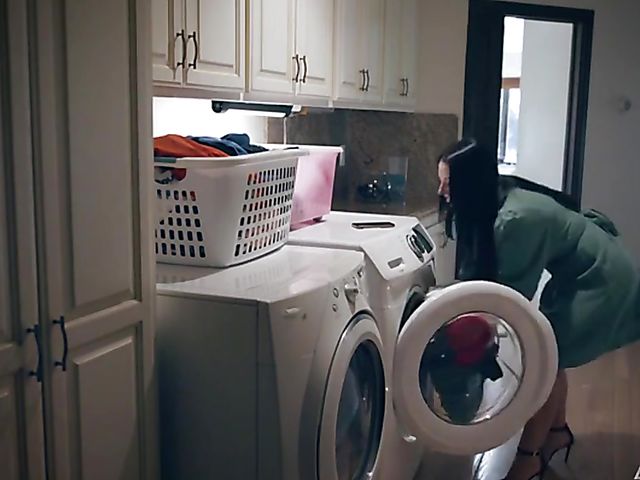 From 1-on-1 to group sex with Alina Lopez and Angela White