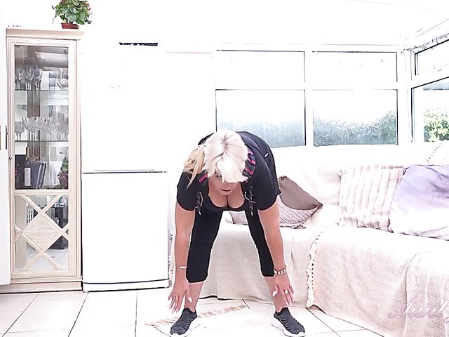 Nude workout at home with chubby mom Christina