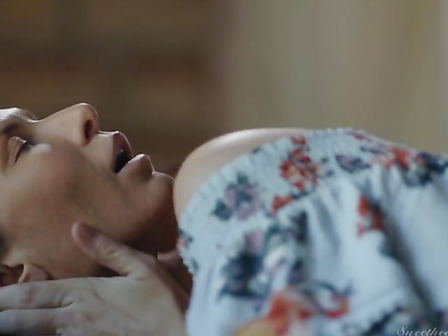 Moms Sovereign Syre and Ariel X lesbian strap on anal 