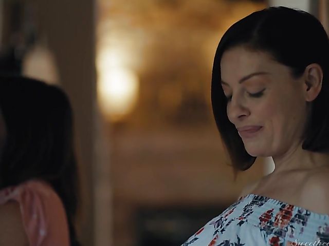 Moms Sovereign Syre and Ariel X lesbian strap on anal 