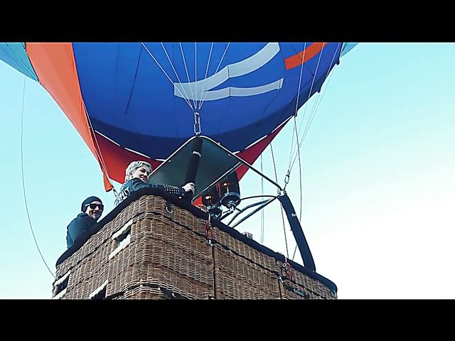 Behind the scenes of busty short hair blonde Skye Blue
