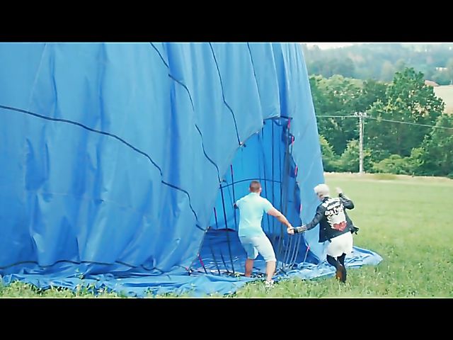 Behind the scenes of busty short hair blonde Skye Blue