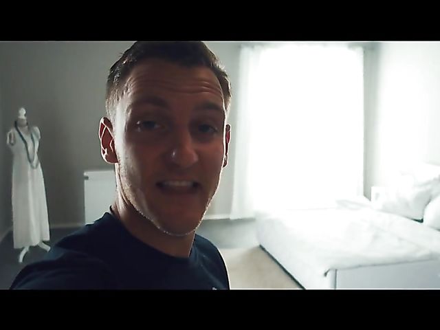 Behind the scenes of busty short hair blonde Skye Blue