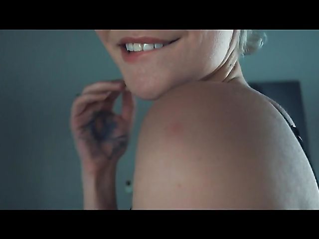 Behind the scenes of busty short hair blonde Skye Blue